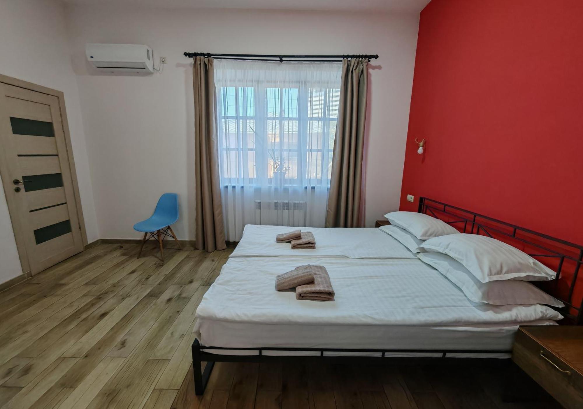 Blur Inn Gallery Ереван Экстерьер фото